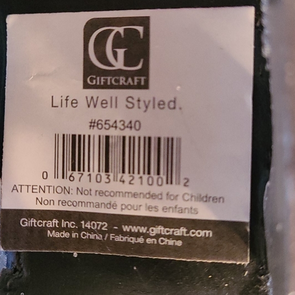 SOLD ⭐HOST PICK⭐ BNWT Skates Holiday Ornament - Picture 10 of 10